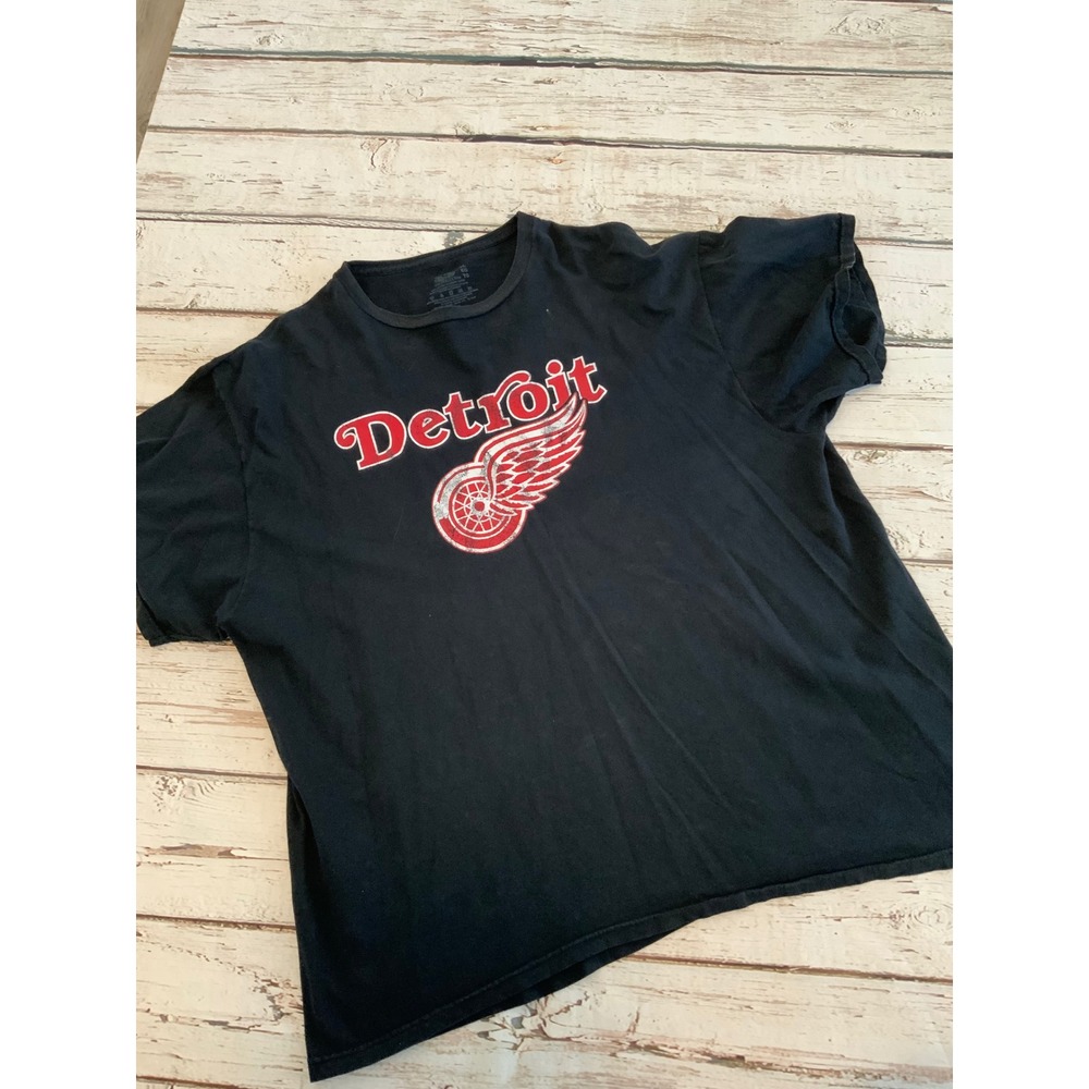 Vintage Detroit Red Wings NHL T Shirt Fruit of the Loom Black Graphic XL Mens